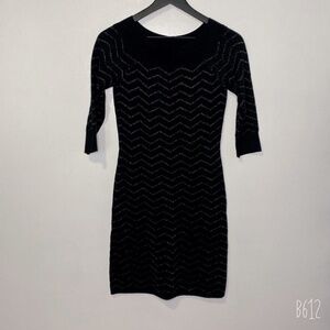 White House Black Market Chevron Three Quarter Sleeve Sweater Dress‎